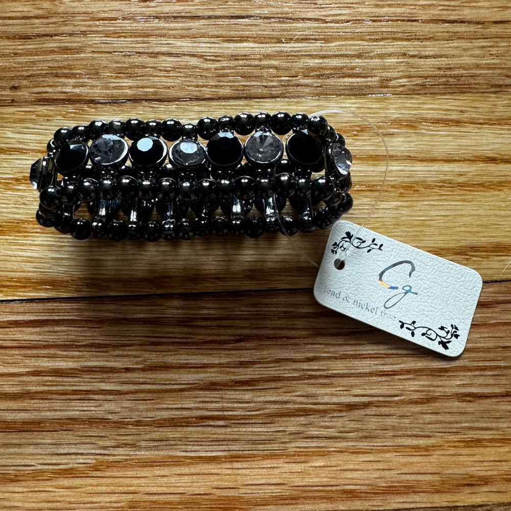 Elegant Black Beaded Bracelet